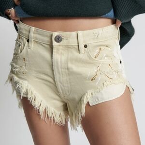 One Teaspoon NWT Vegas Gold Rollers Denim Shorts Cream